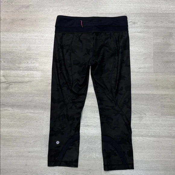 Lululemon Run: Inspire Crop II *All Luxtreme Savasana Camo 20cm Black Sz 6! - Picture 7 of 11